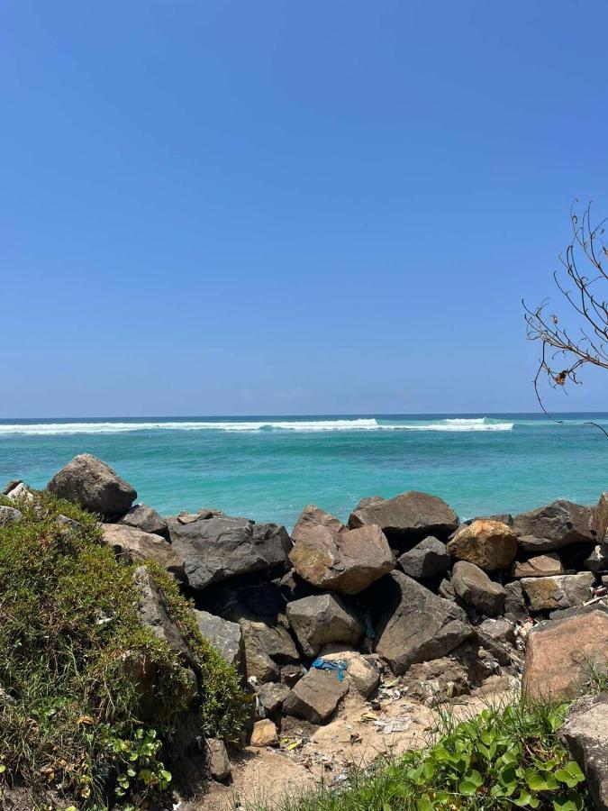 Blue Ocean Villa Хиккадува Экстерьер фото
