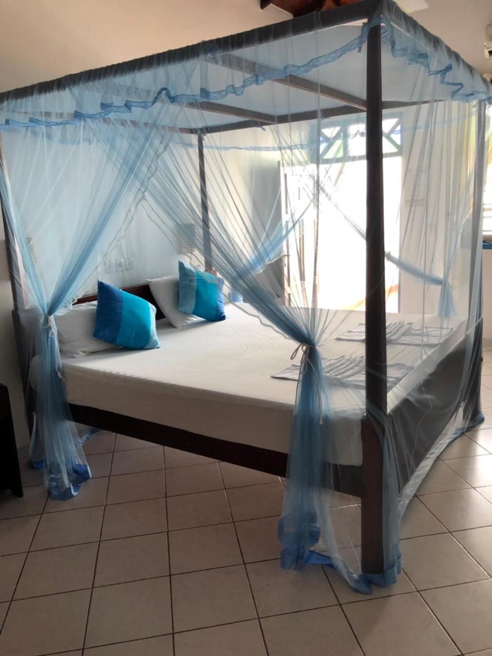 Blue Ocean Villa Хиккадува Номер фото