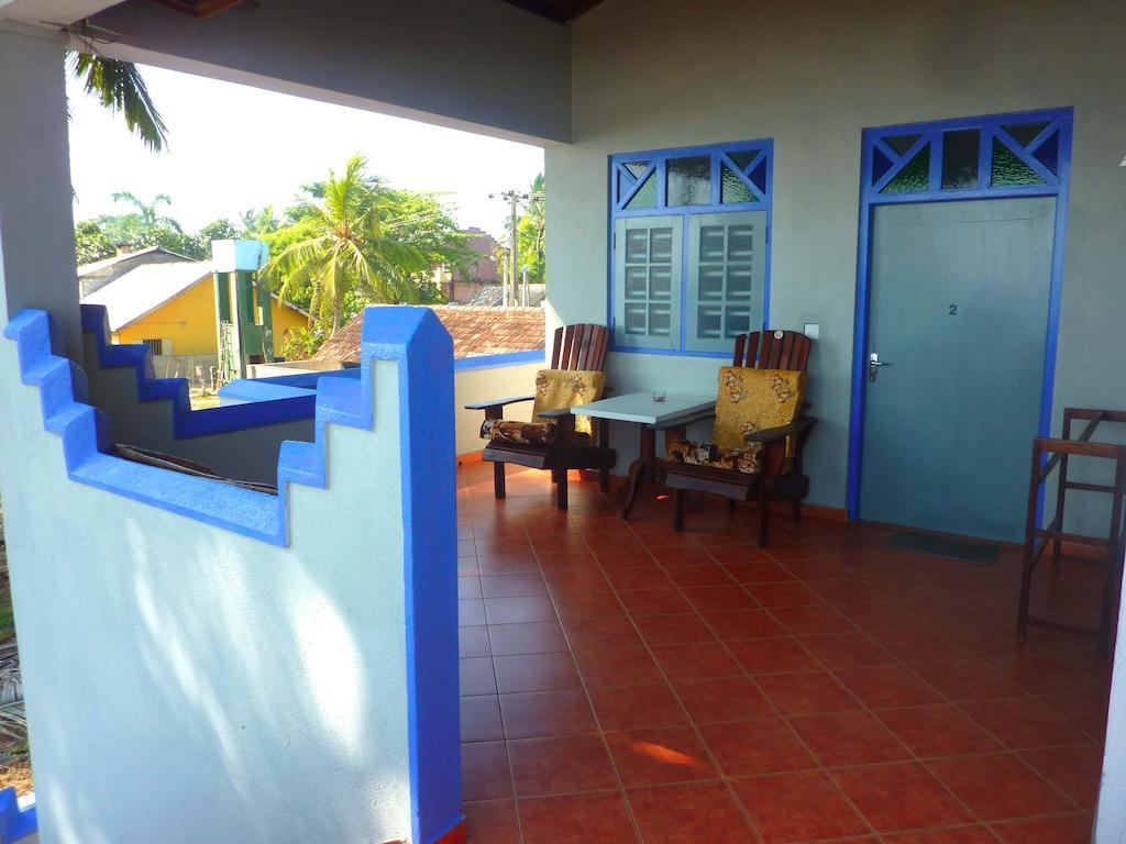 Blue Ocean Villa Хиккадува Экстерьер фото