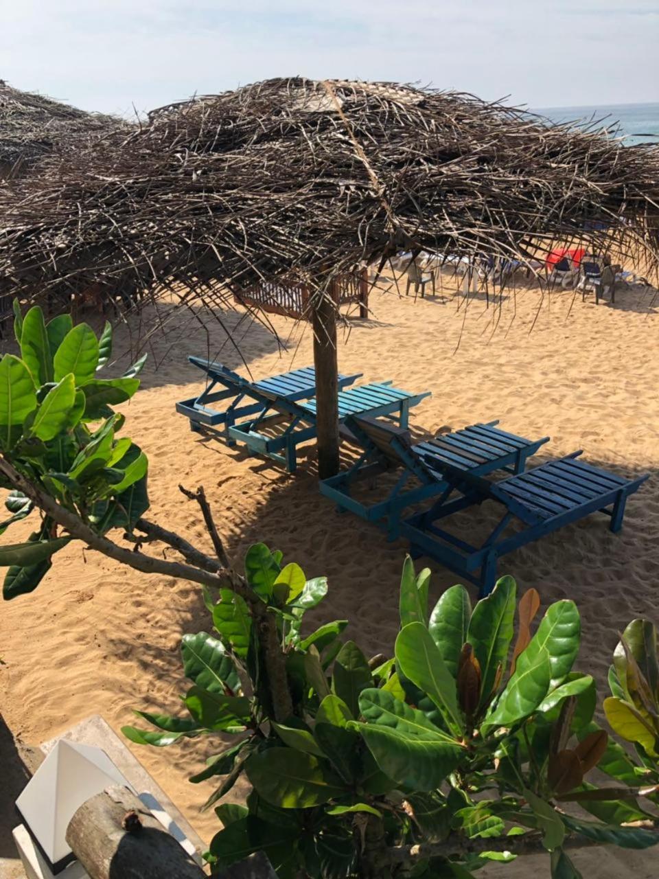 Blue Ocean Villa Хиккадува Экстерьер фото